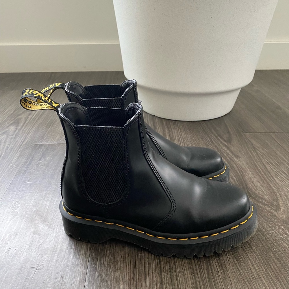 Dr. Marten Chelsea Boots - Picture 1 of 4